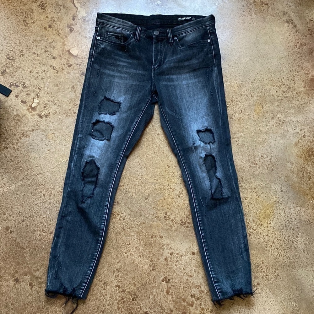 BLANK NYC black distressed cropped‎ skinny stretch jeans